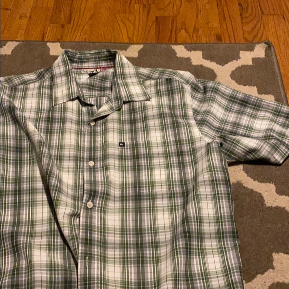 Large quicksilver short sleeve button up